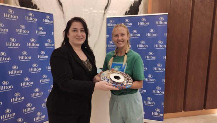 Hilton Istanbul Maslak’tan Şampiyon tenisçi Potapova’ya Türkiye’yi hatırlatacak hediye