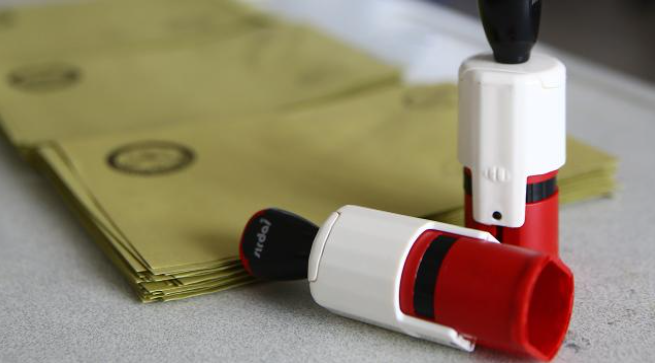 Cumhurbaşkanlığı İçin Geçici Aday Listesi Resmi Gazetede Yayımlandı