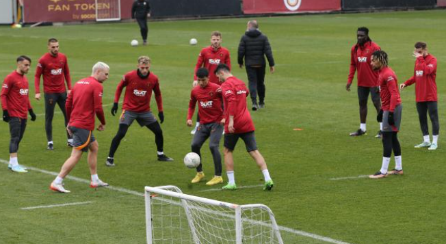 Galatasaray İstanbul Dışına Çıkmayacak