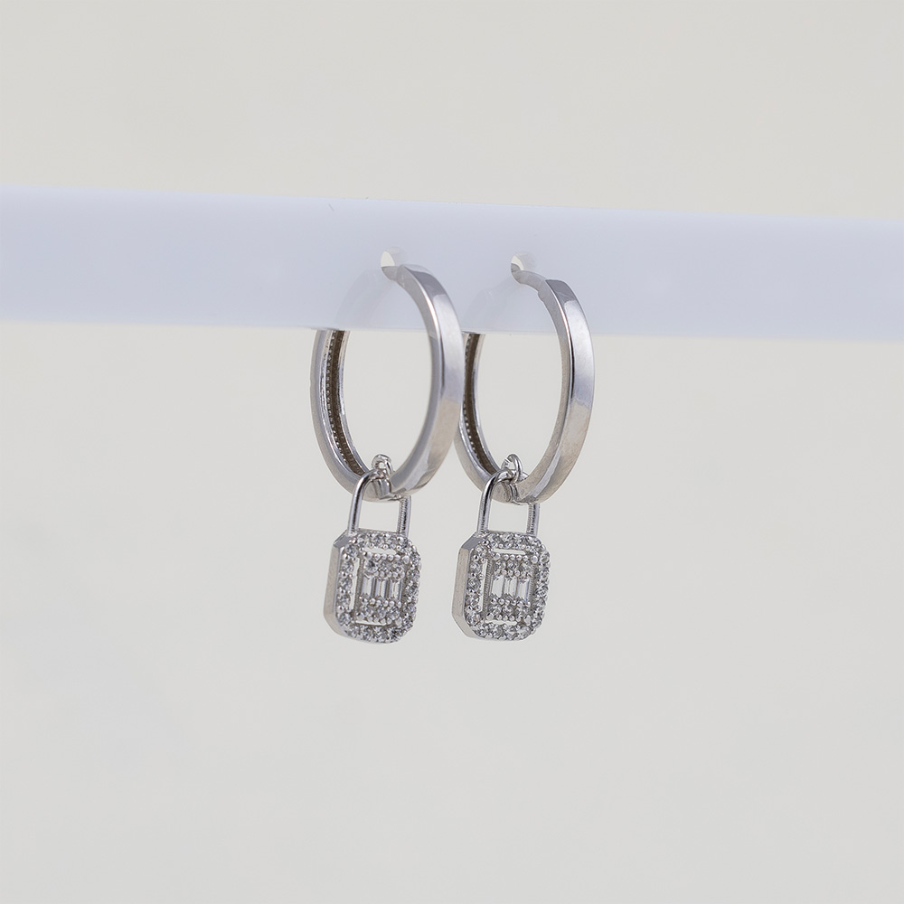 Neden Gümüş Küpe Tercih Etmeliyiz?