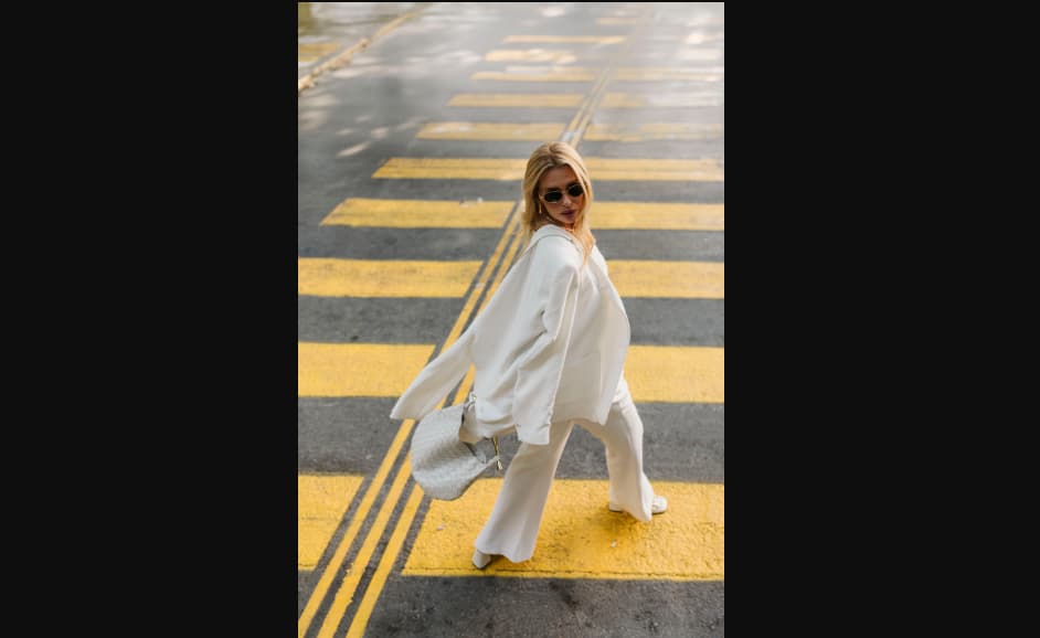 Ege TV’de Yepyeni Bir Program: “Songül Torbaoğlu ile Sadece”