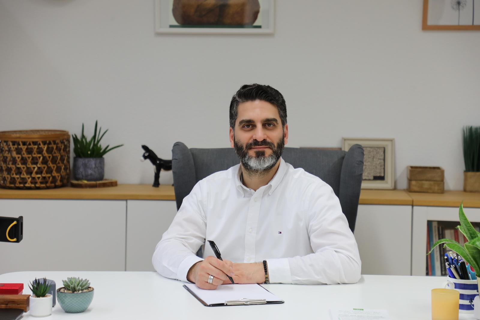 Serdar Külcür’ün Yeni Kitabı “Salkım Söğüt” Raflarda