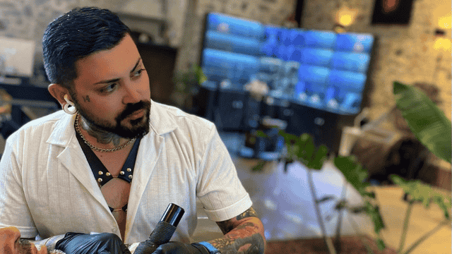 Dövme Sanatında İzmirli Bir Yetenek: Mehmet Akkaplan ve Renkli Realizm Yolculuğu